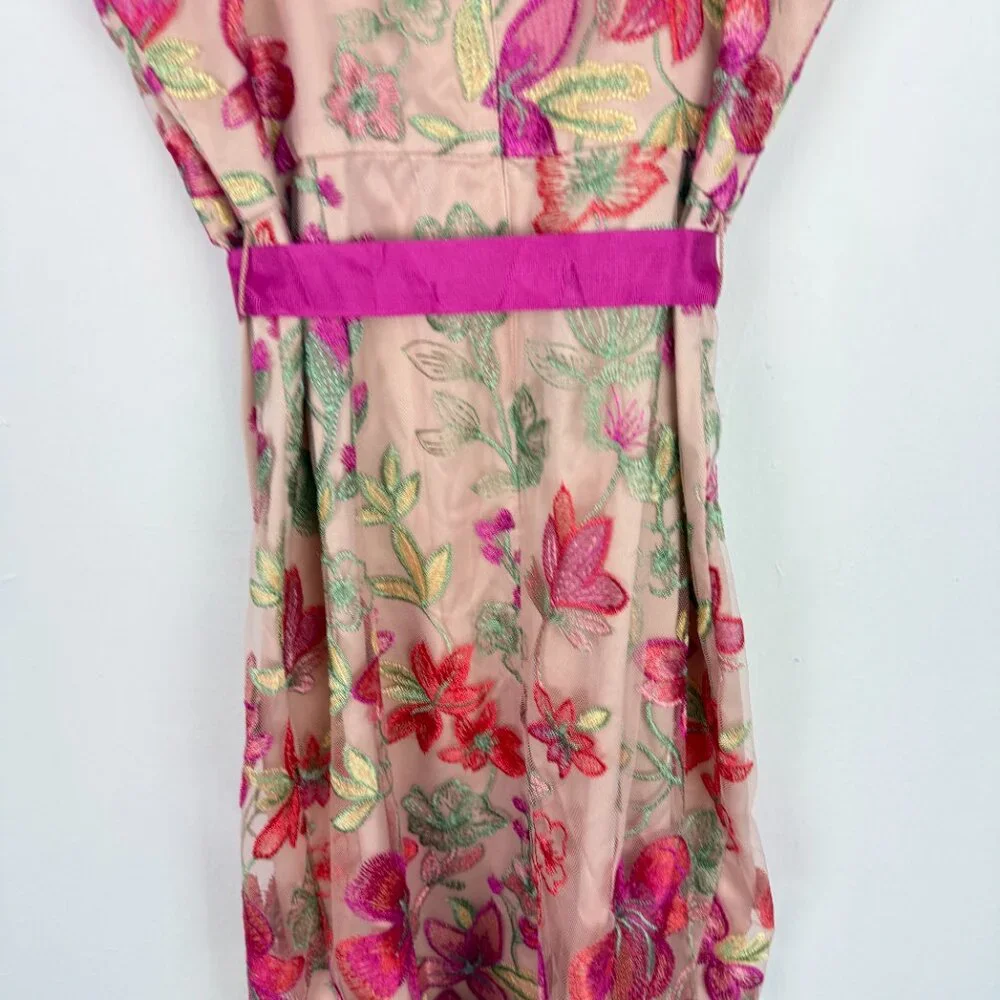 Eliza J Embroidered Sheath Dress Floral V-Neck Sleeveless Pink Size 6 EUC - Picture 10 of 16